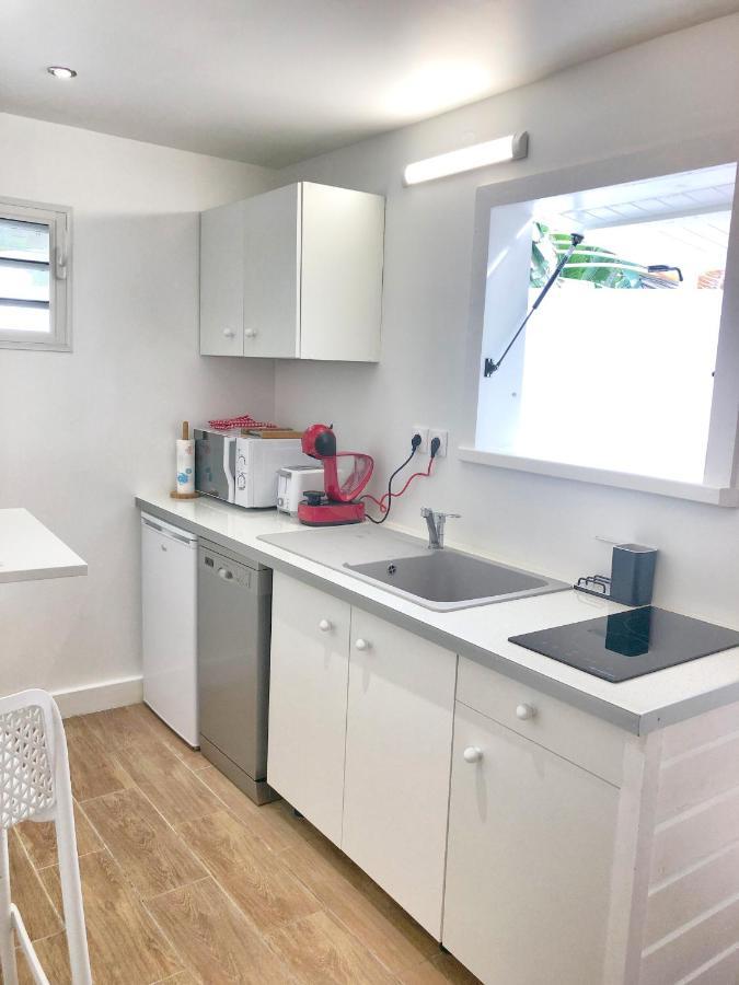 Residence O Coeur De Deshaies Appartements Exotik Et Tropikal エクステリア 写真